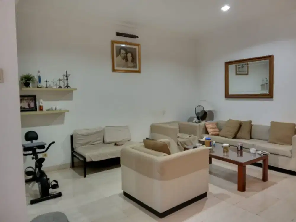 Dijual Rumah di Puri Kembangan, Lt.6x15m2,Hadap Selatan,Sudah SHM