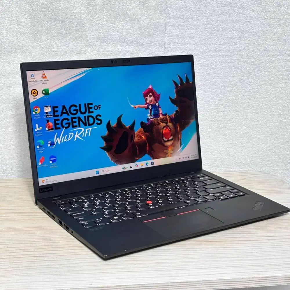 Lenovo Thinkpad X1 Carbon G7  i7-8565U RAM 16GB//256GB Slim Mulus Nomi