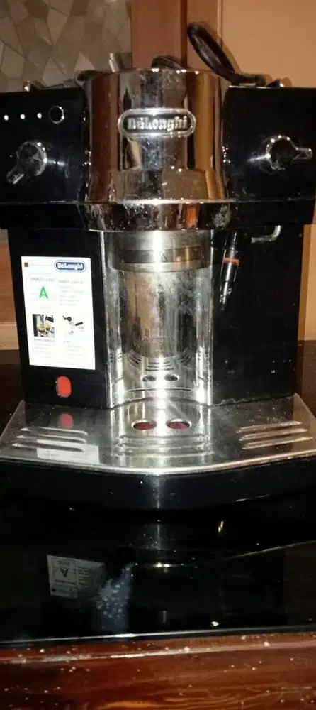 Mesin kopi Delongi
