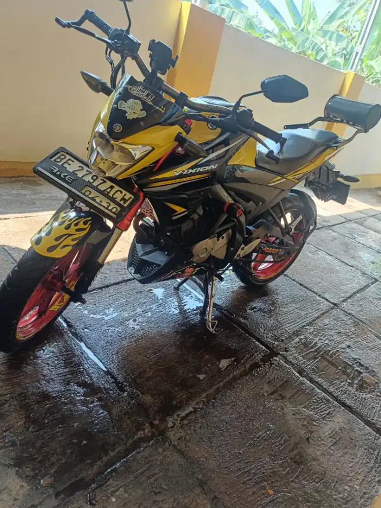 Jual cepat Yamaha Vixion 2019 harga nego