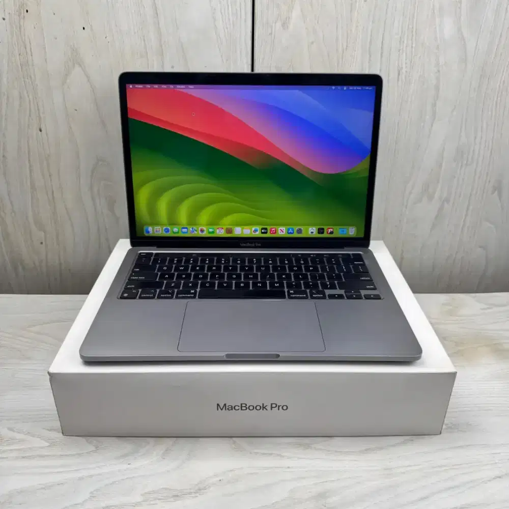 Macbook pro M1 13inch 8/256 inter