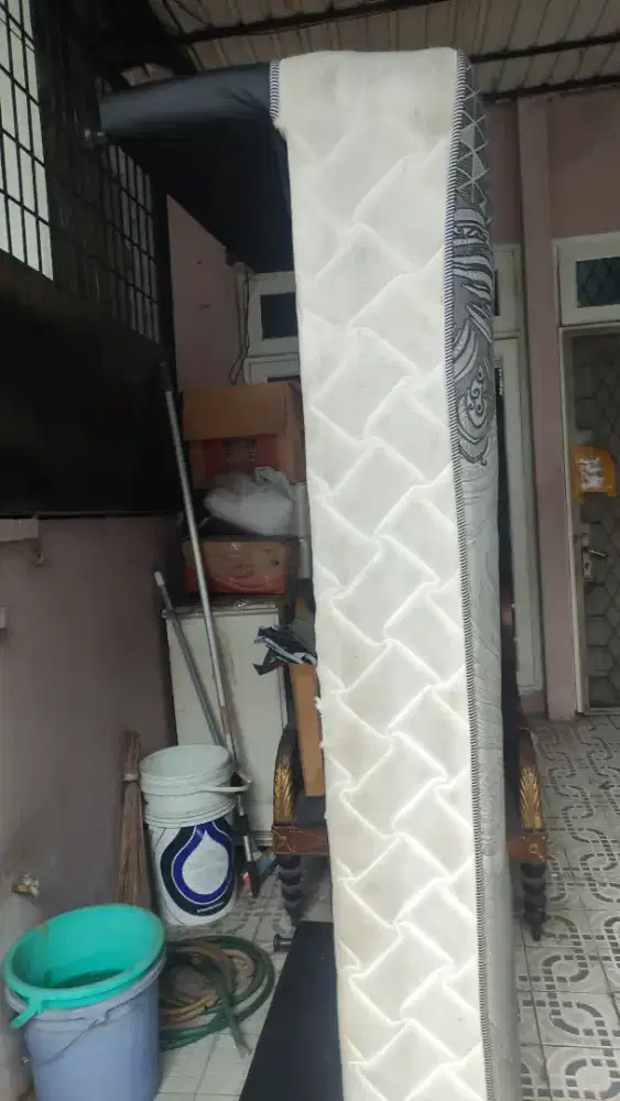 Ranjang kasur bet single masih bagus