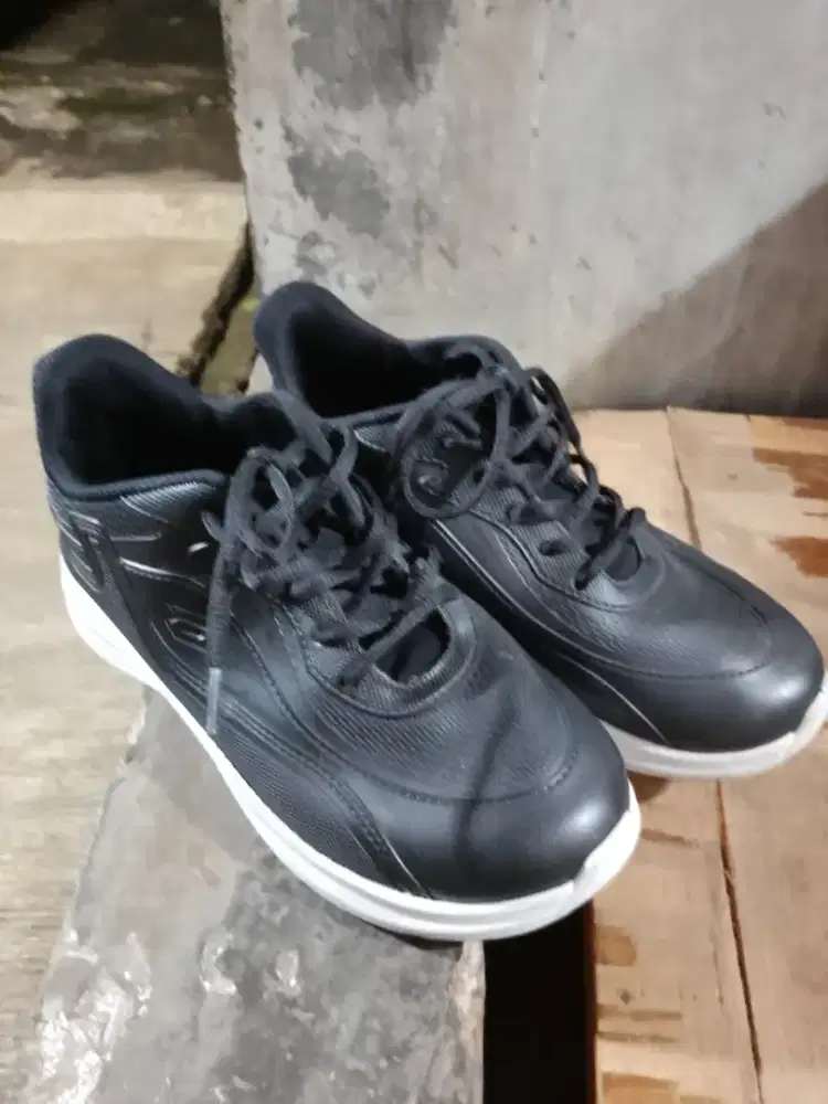 Sepatu sekolah SZ 39