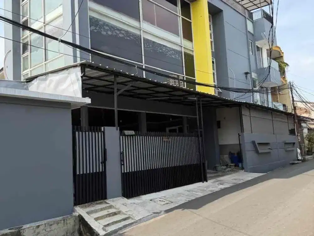 Disewakan Mini Gedung  3,5 Lantai Siap Pakai Stretegis di Tebet Jakarta Selatan