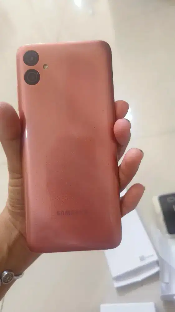 HP bekas seperti baru