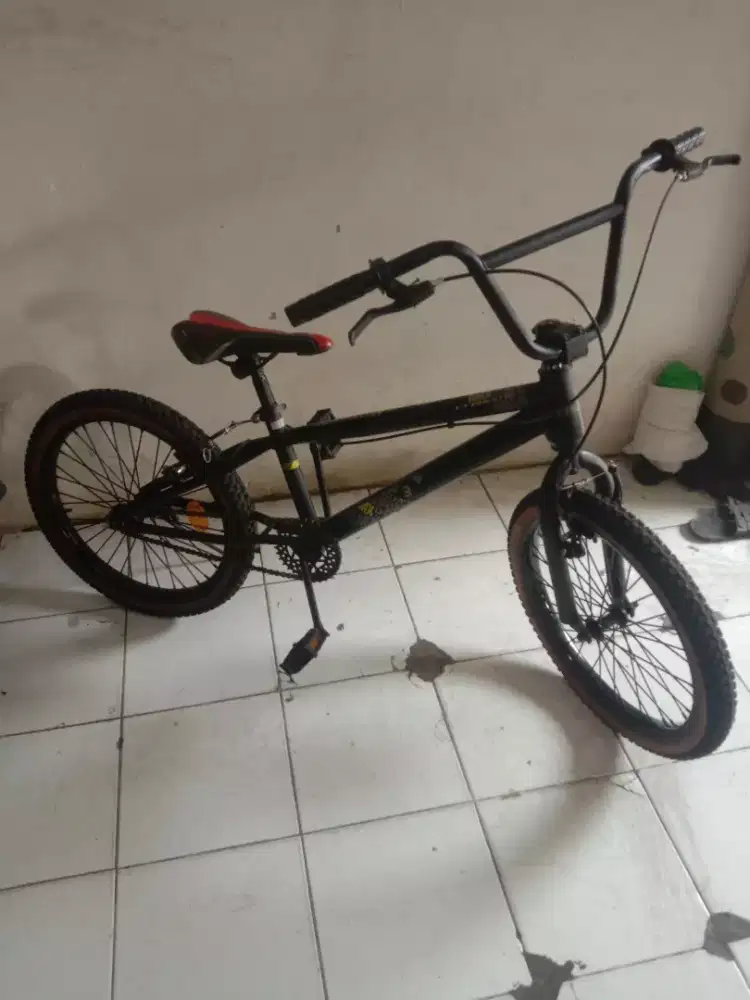 Jual sepeda BMX merk CENTRUM UK 20