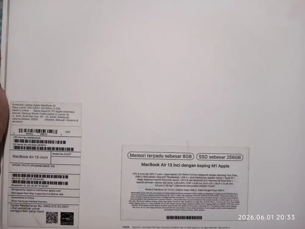 Macbook Air M2 kondisi masih