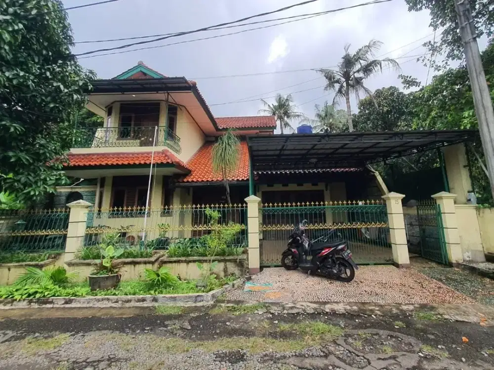 Rumah Second 2 Lantai di Cibubur, Luas dan Siap Huni
