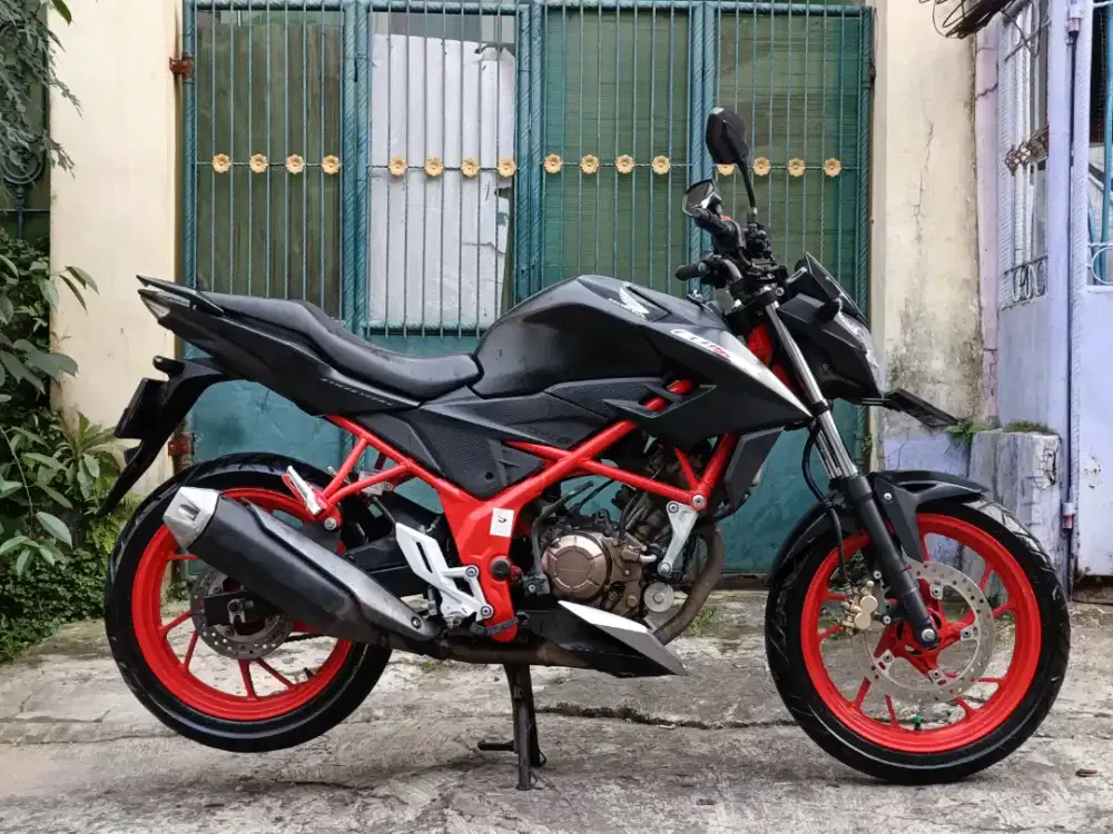 Cb 150R tahun 2016 low km 29rb/tt boleh gan cash lebih bagus