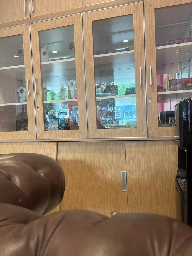 cari model buat praktek salon