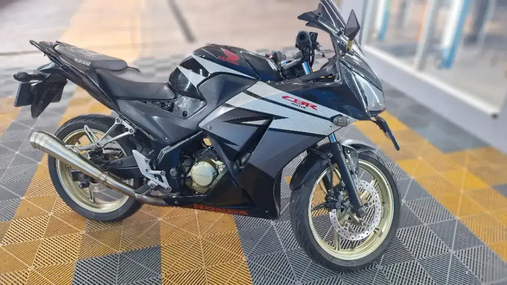 Dijual CBR 150R K45A 2014 Hitam
