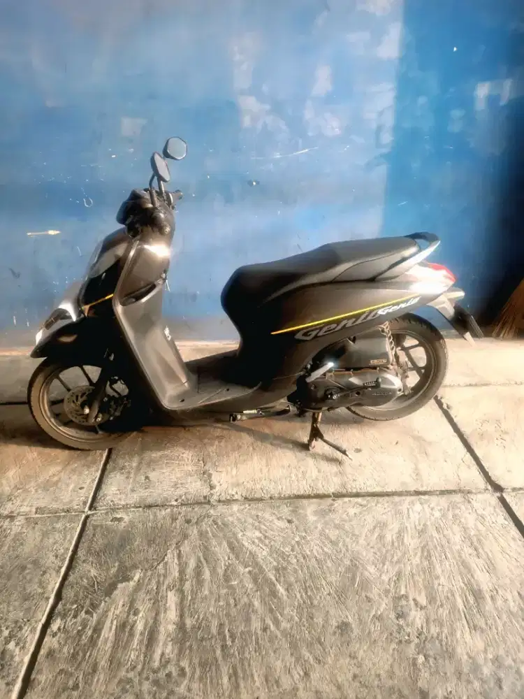 Jula Motor Honda Genio Km. 16.228. Full Ori jarang pakai.