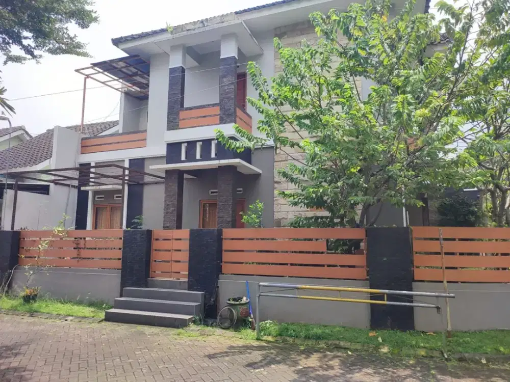 Rumah Modern Siap Huni. Dekat Tol Pakis, Bandara, Terminal, Wisata Wendit, Kawasan Industri, Binus, Araya Golf & Family Club. Malang.MLG00016