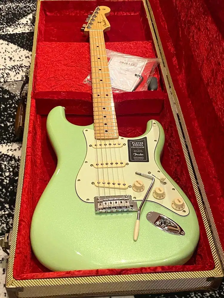 Fender LTD Player Series Stratocaster Sea Foam Pearl