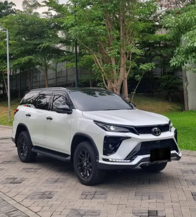 Fortuner 2.8 GR Sport Legender 2026 Putih White 2025 2027 Fortuner GR