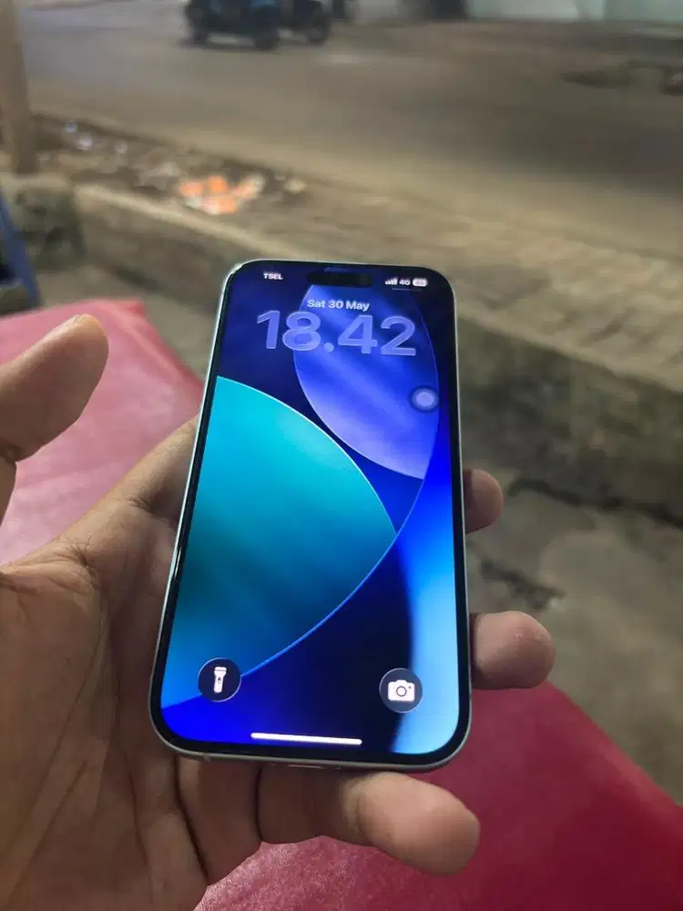 iPhone 15 128GB iBox