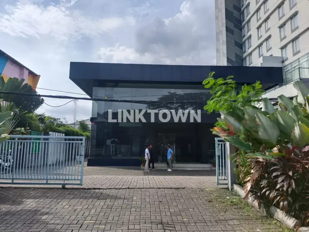 Disewakan Tanah Serta Bangunan 2 Lantai di Jakarta Selatan