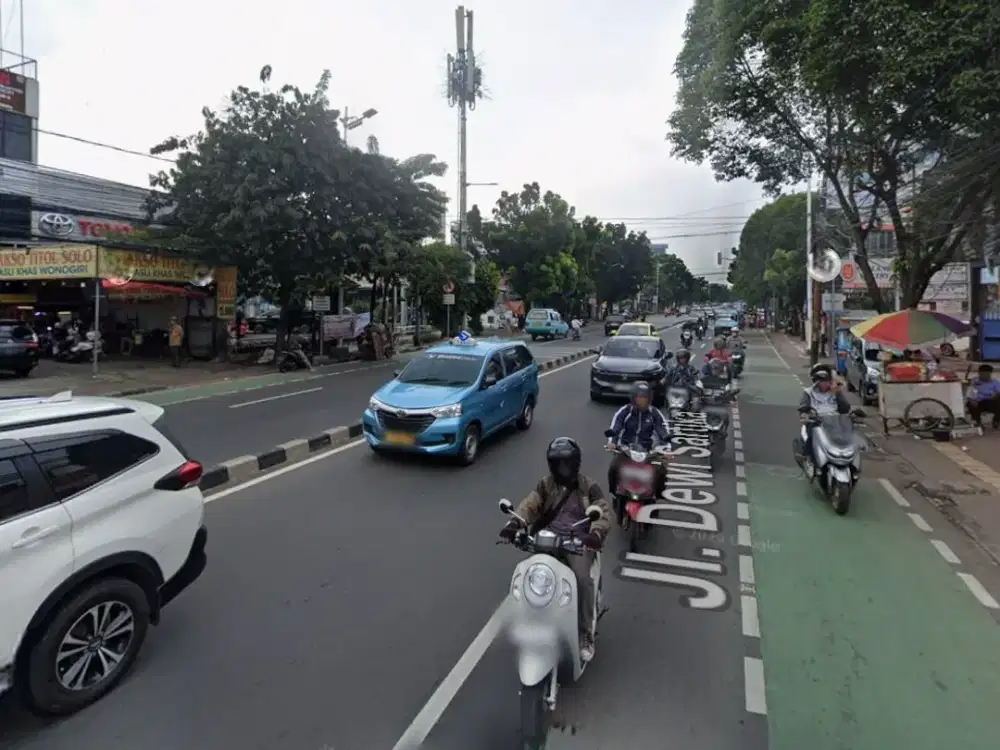 RUANG USAHA EX ALFAMIDI BAGUS UNTUK BILIAR,CAFE,RESTORAN,TEMPAT GYM,KANTOR DI JALAN DEWI SARTIKA JAKARTA TIMUR