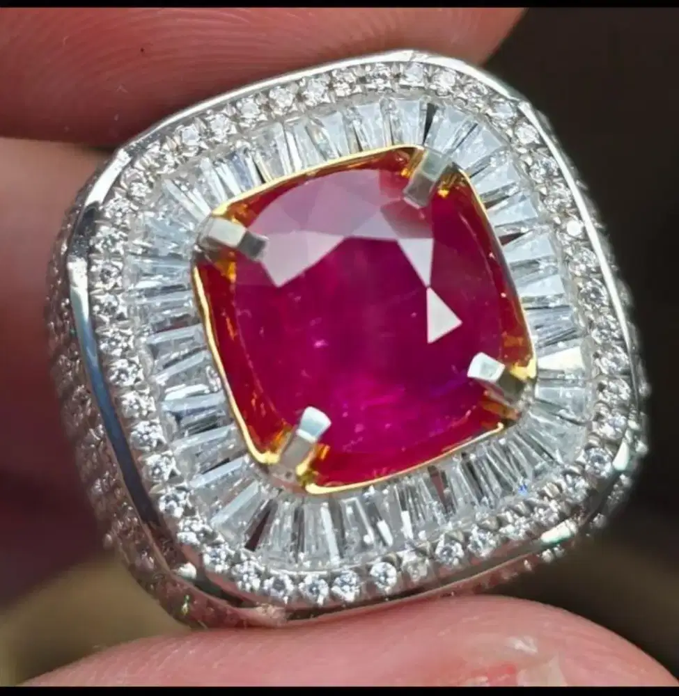 Batu Permata Ruby Burma  5,04 CRT Cantik