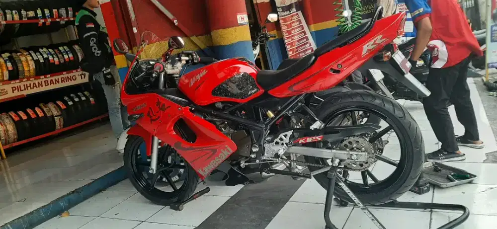 Kawasaki ninja 150RR old Merah