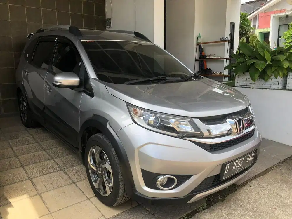 Honda BR-V E CVT i-VTEC 2018 Silver Bandung Terawat Siap Pakai