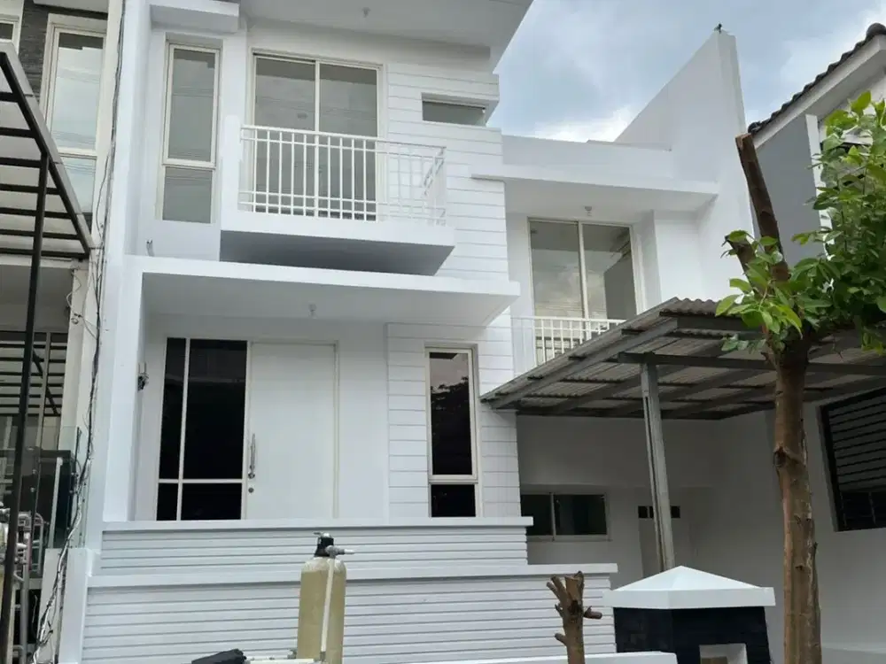 DISEWAKAN RUMAH PIK 1 CLUSTER KATAMARAN 7X13.5 (2.5 LANTAI) 3+1 KAMAR TIDUR TERMURAH