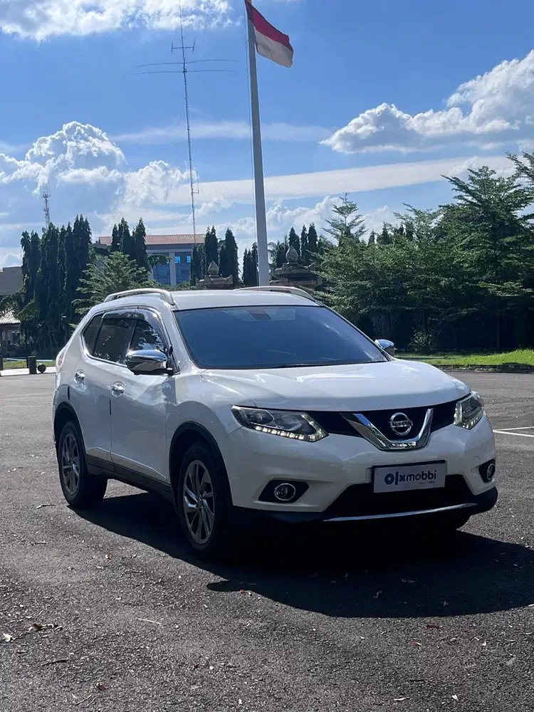 Nissan X-Trail 2.5 AT 2015