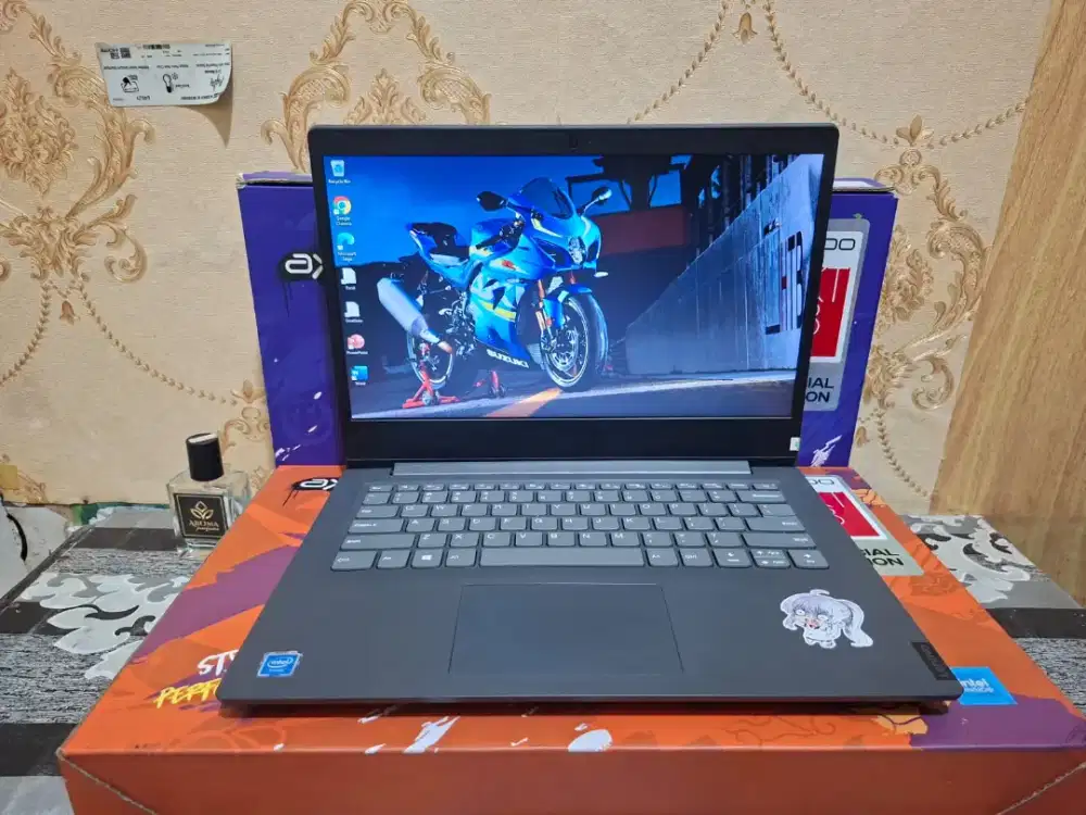 Laptop Lenovo Ideapad V14-IGL SSD 512GB -4GB - Desaigner - MULUS