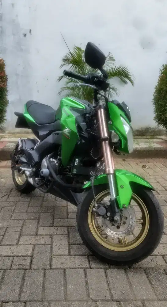Kawasaki mini z125 pro th 2017 hijau 1st hand nopol B tangsel