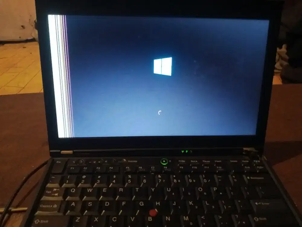 Lenovo TINKPAD X220i core i3 ram 4gb 320gb hdd