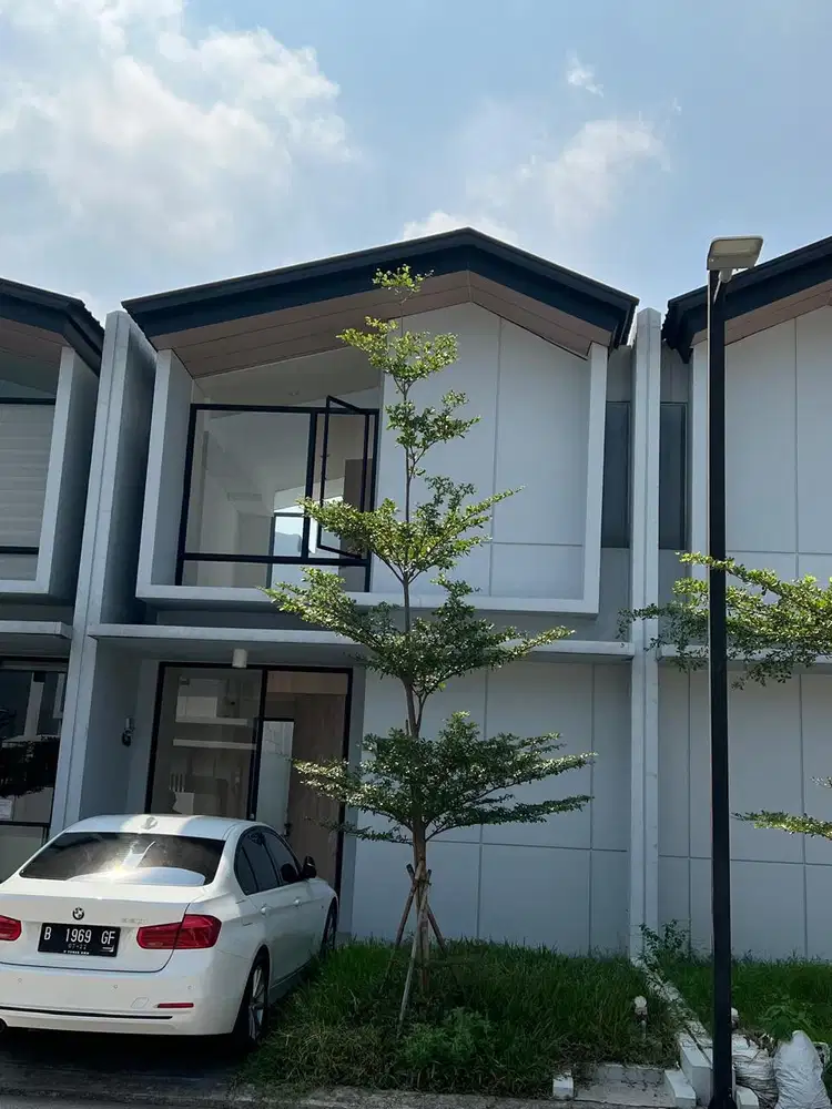Rumah di Lippo CIkarang - Waterfront Estates Riverside - Siap Huni