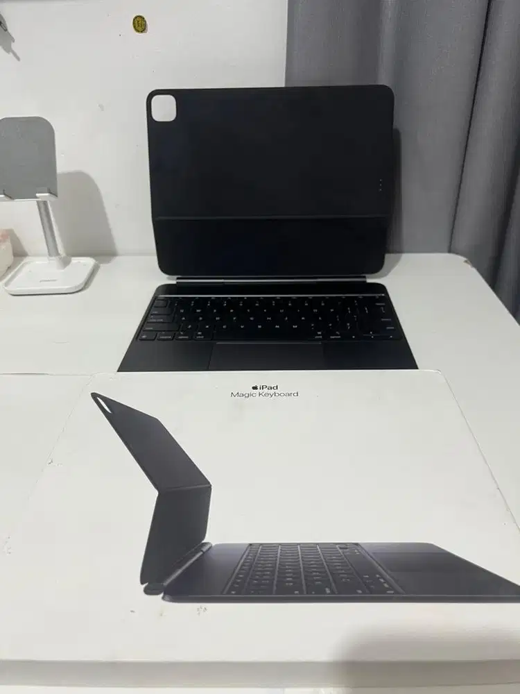 apple magic keyboard ipad pro m4/m5 13 inch fullset second original