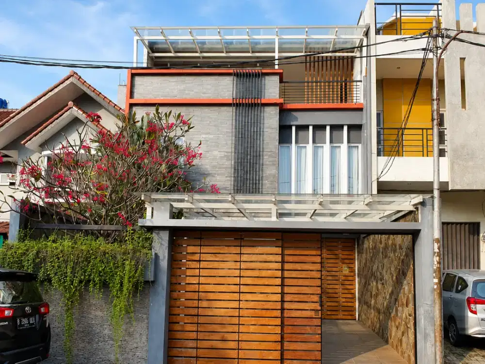 DIJUAL CEPAT RUMAH MODERN MINIMALIS SIAP HUNI JALAN LEBAR GREENVILLE JAKARTA BARAT