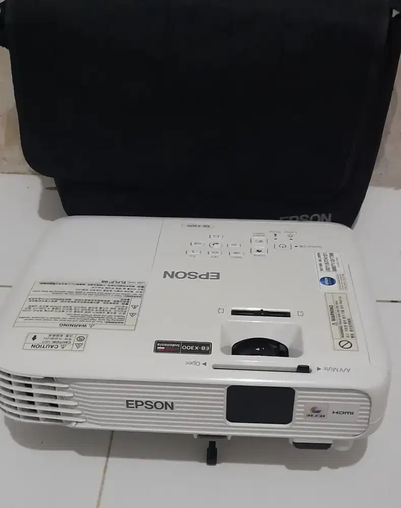 Di jual proyektor Epson X300