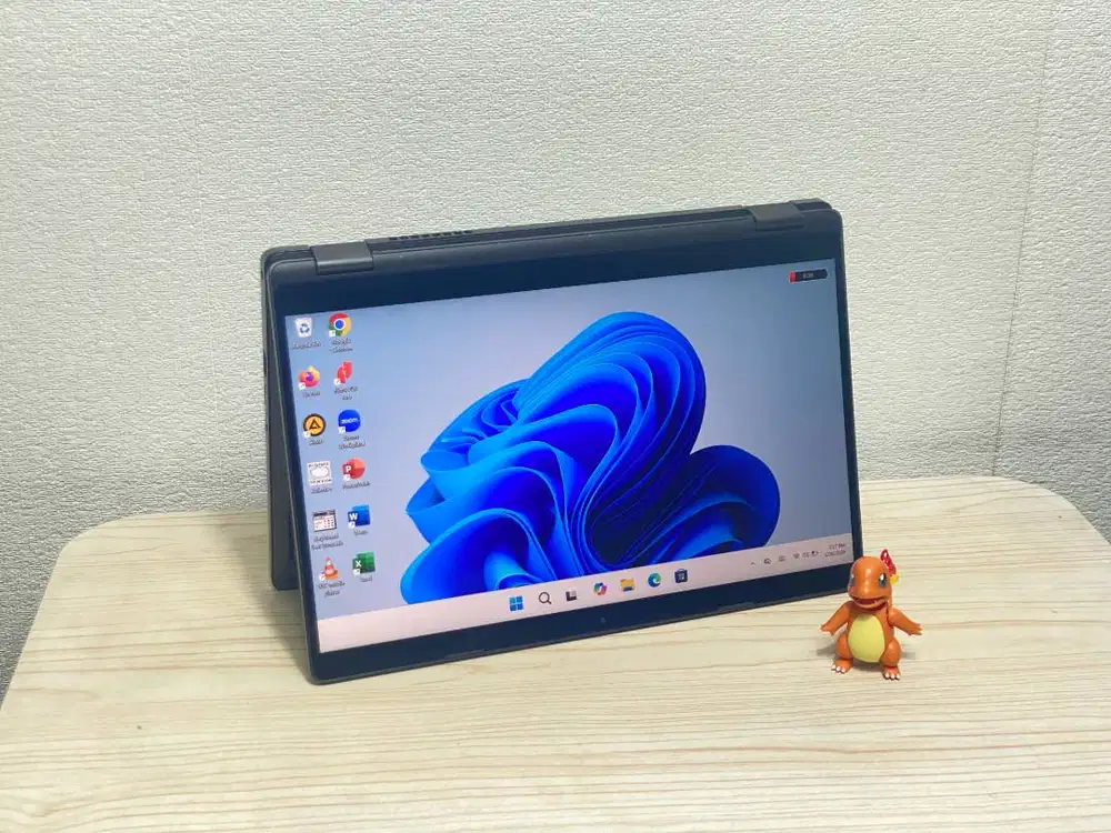 Dell Latitude 5300 2-in-1 – Laptop Bisnis Fleksibel & Powerful!