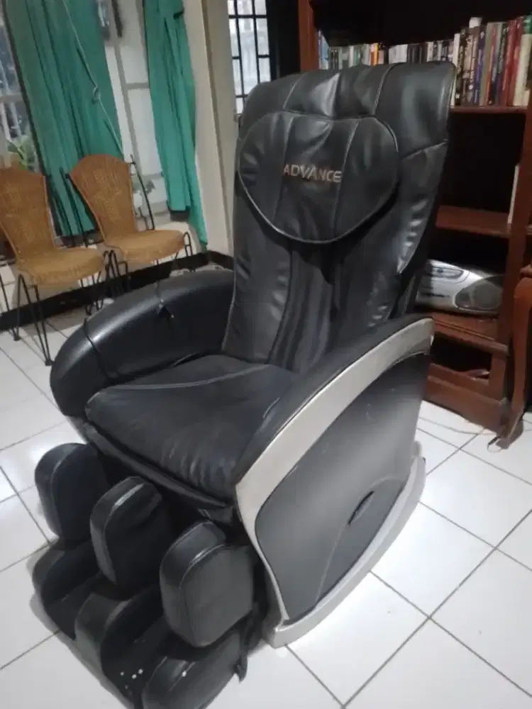 Kursi Pijat ADVANCE