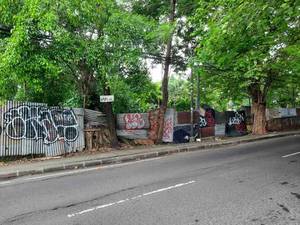 DIJUAL TANAH MURAH DI BAWAH NJOP tanah lokasi prime di Lebak Bulus, Jakarta Selatan dibawah NJOP..Tanah kosong di Jln Raya  Adhyaksa, Lebak Bulus, Jakarta Selatan.