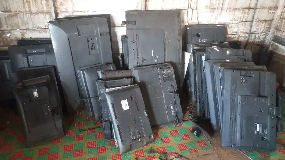 Di cari sebanyak nya rongsok elektronic