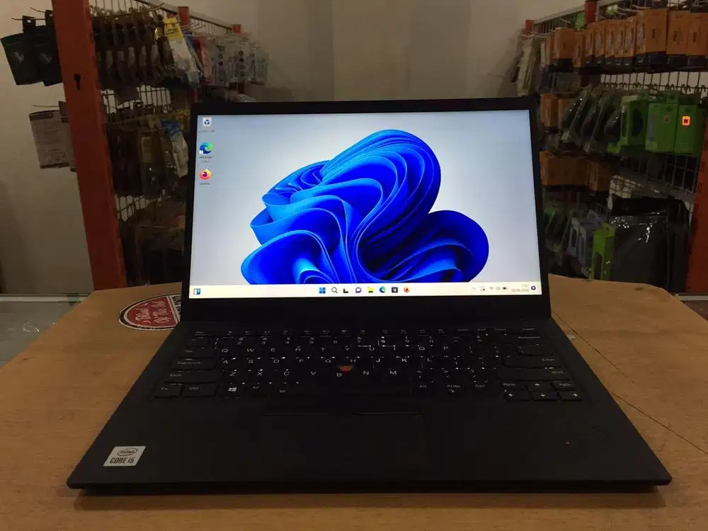 Lenovo ThinkPad X1 Carbon Core i5Gen10 Ram 16GB SSD 256GB Touchscren