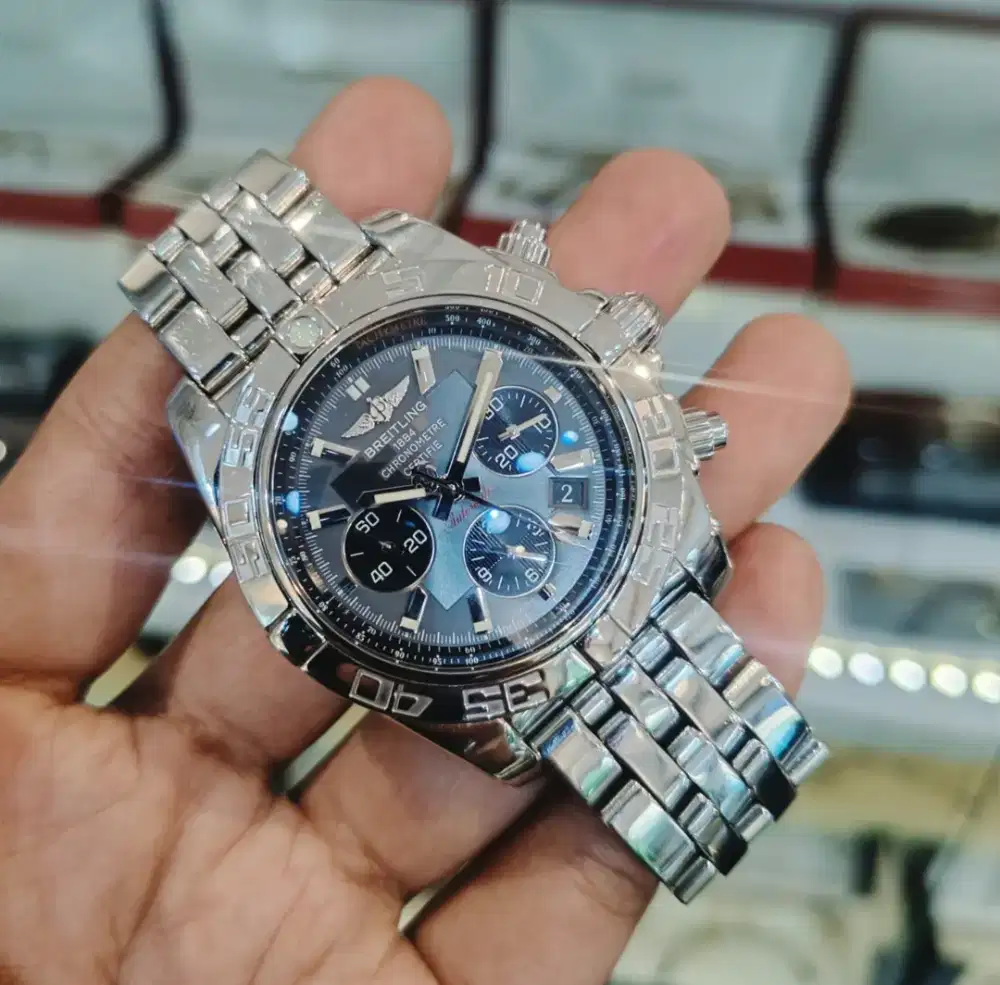 Breitling chronomat autimatic ab0110