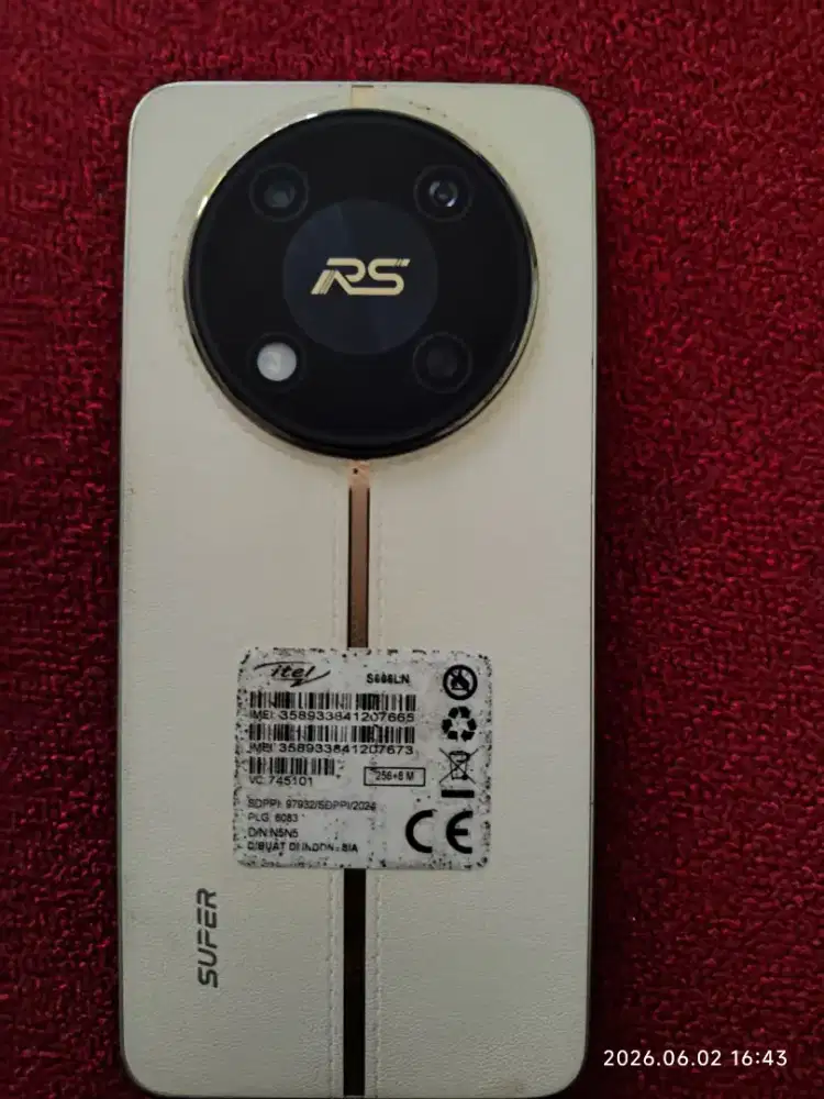 Itel RS 4 8/256 fullset