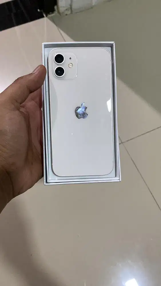 iphone  12 64GB