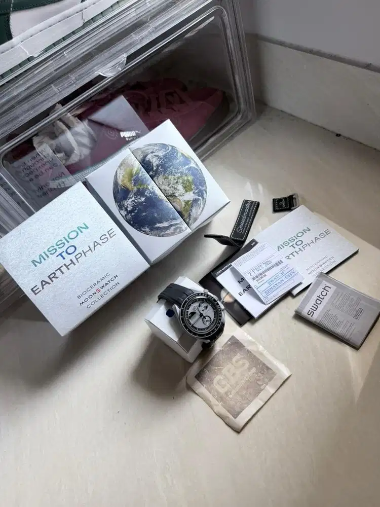 Omega Moonswatch Earthphase Omega x Swatch SO33M700