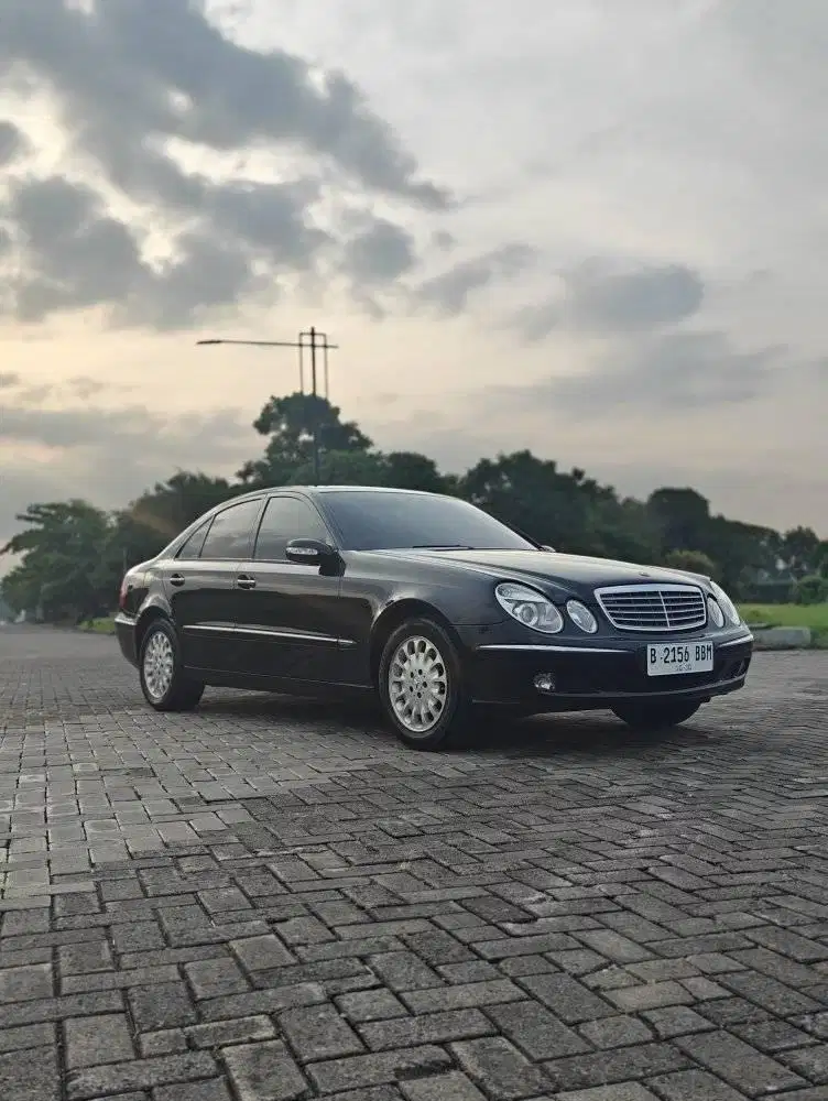 TERBAIK! MERCY E260 elegance At 2005, KM 59rb, Full Orisinil!!