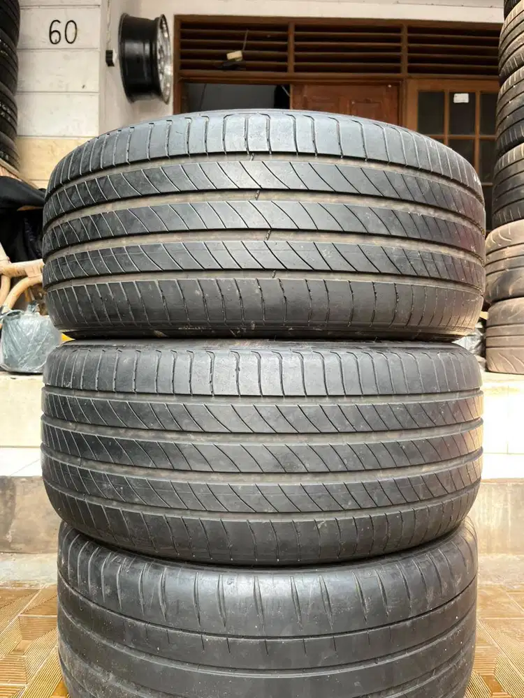 Ban Michelin Primacy 4  235 50 r18  2Pcs