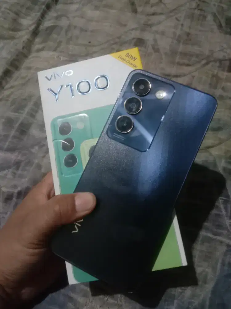 Vivo Y100 ram 8/256