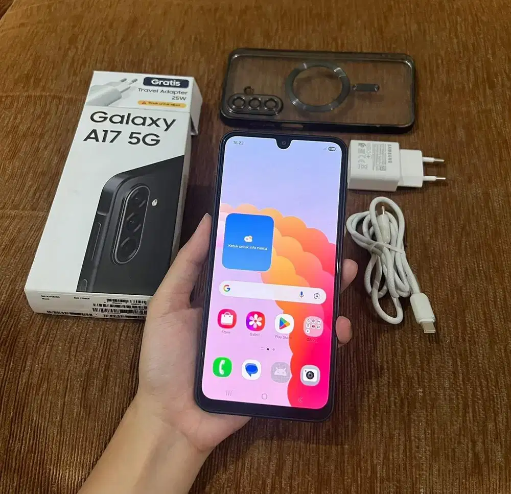 Samsung A17 5G (8/256)