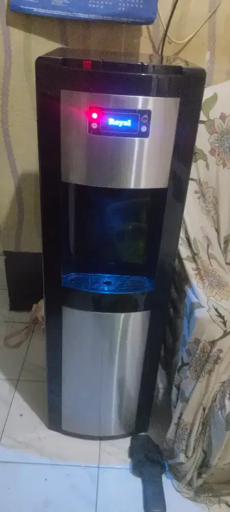 Dispenser merek royal