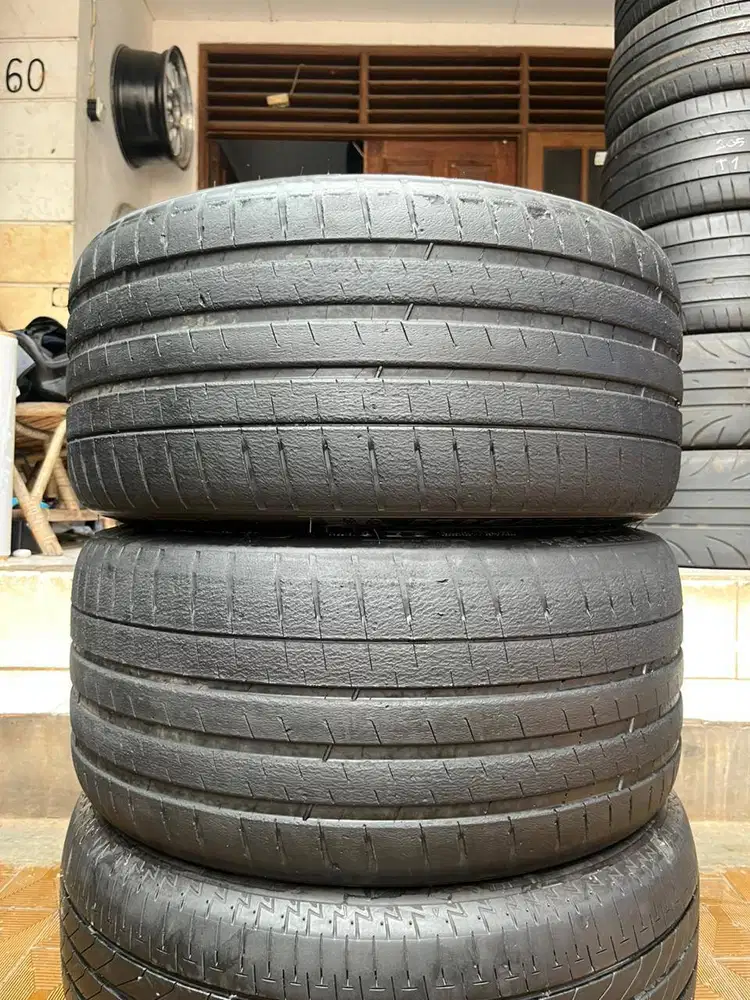 Ban Michelin Pilot Sport 4s  275 35 r19  2Pcs