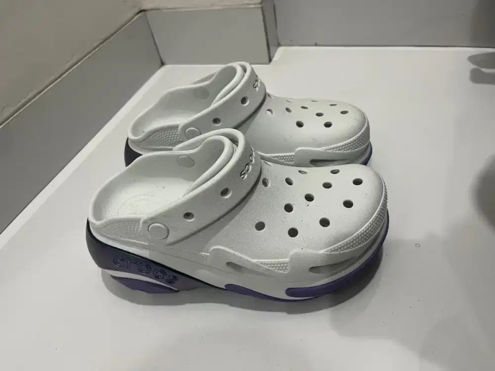 Crocs M6W8 (24 cm)